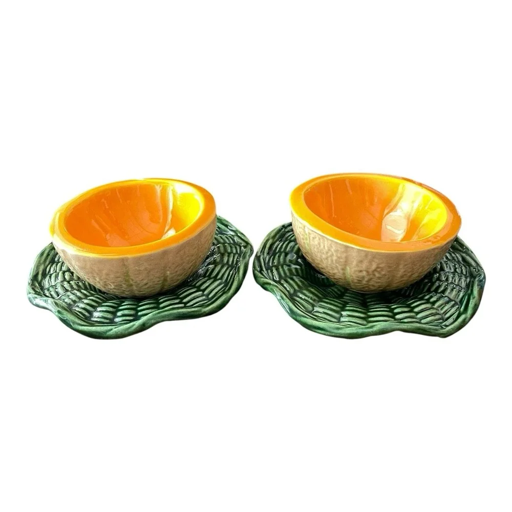 Holloware canteloupe soup