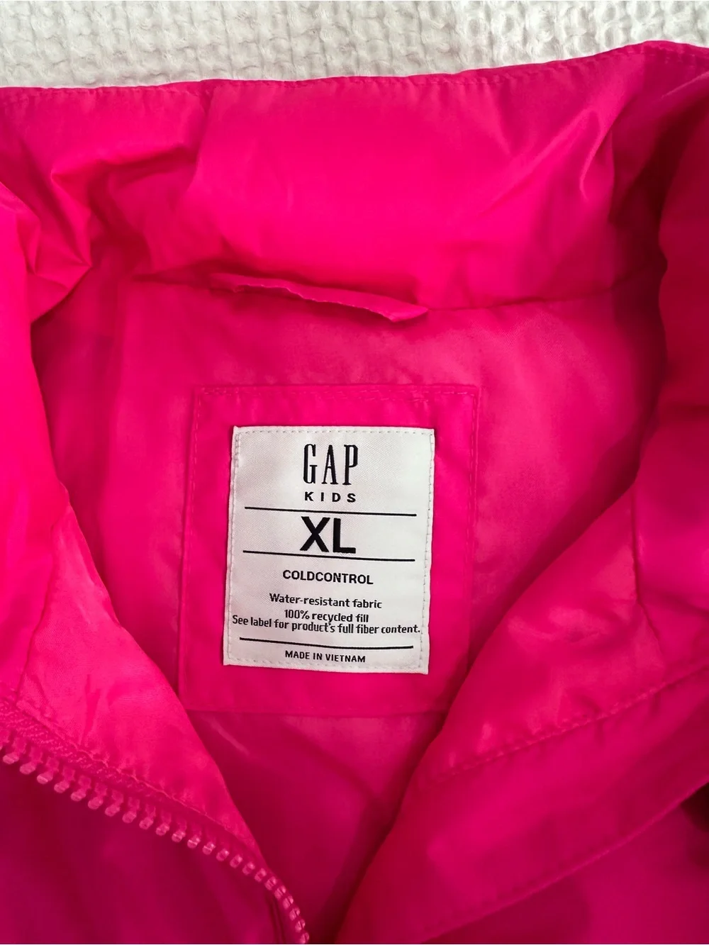 GAP vivid hot