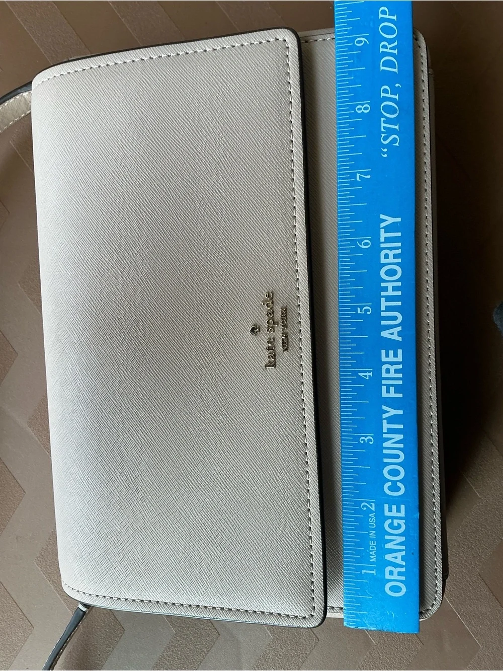 kate spade reposhing this