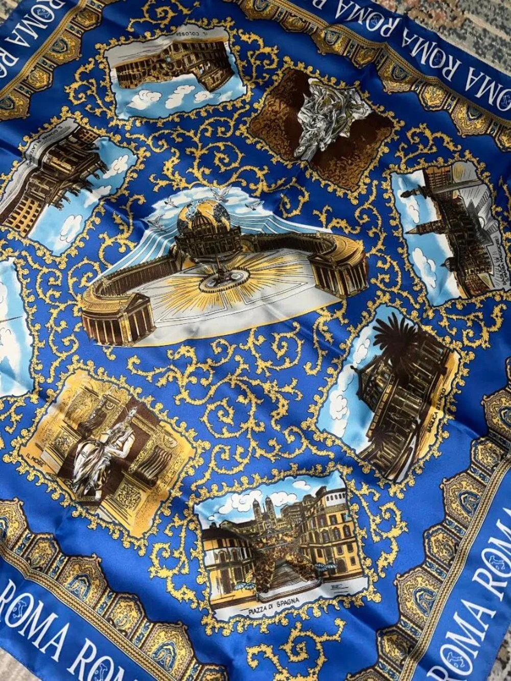 N/A rome scarf