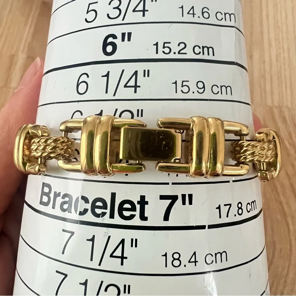 Fossil brand warner