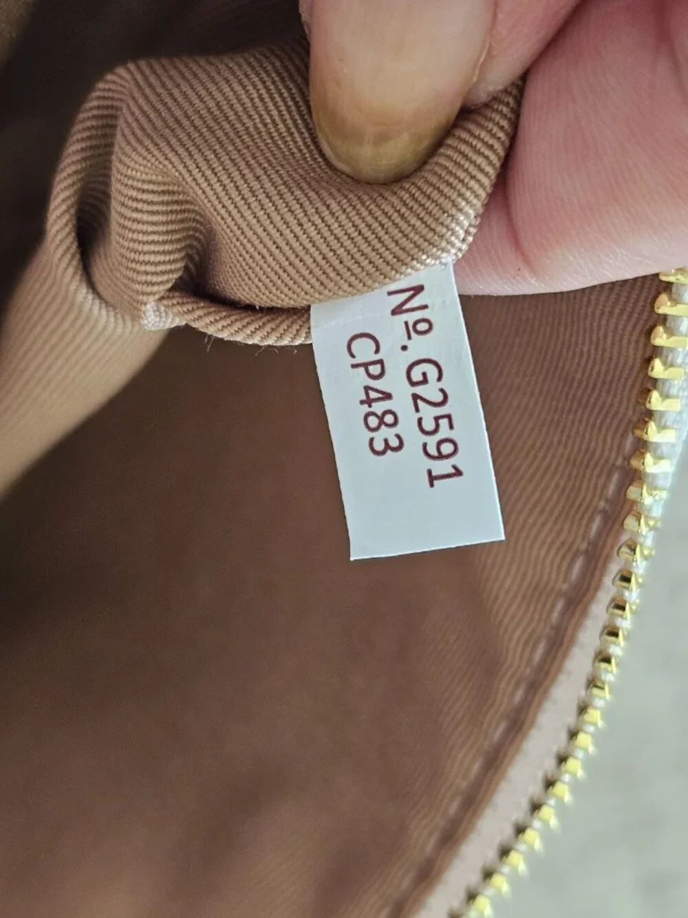 Coach nwt chalk