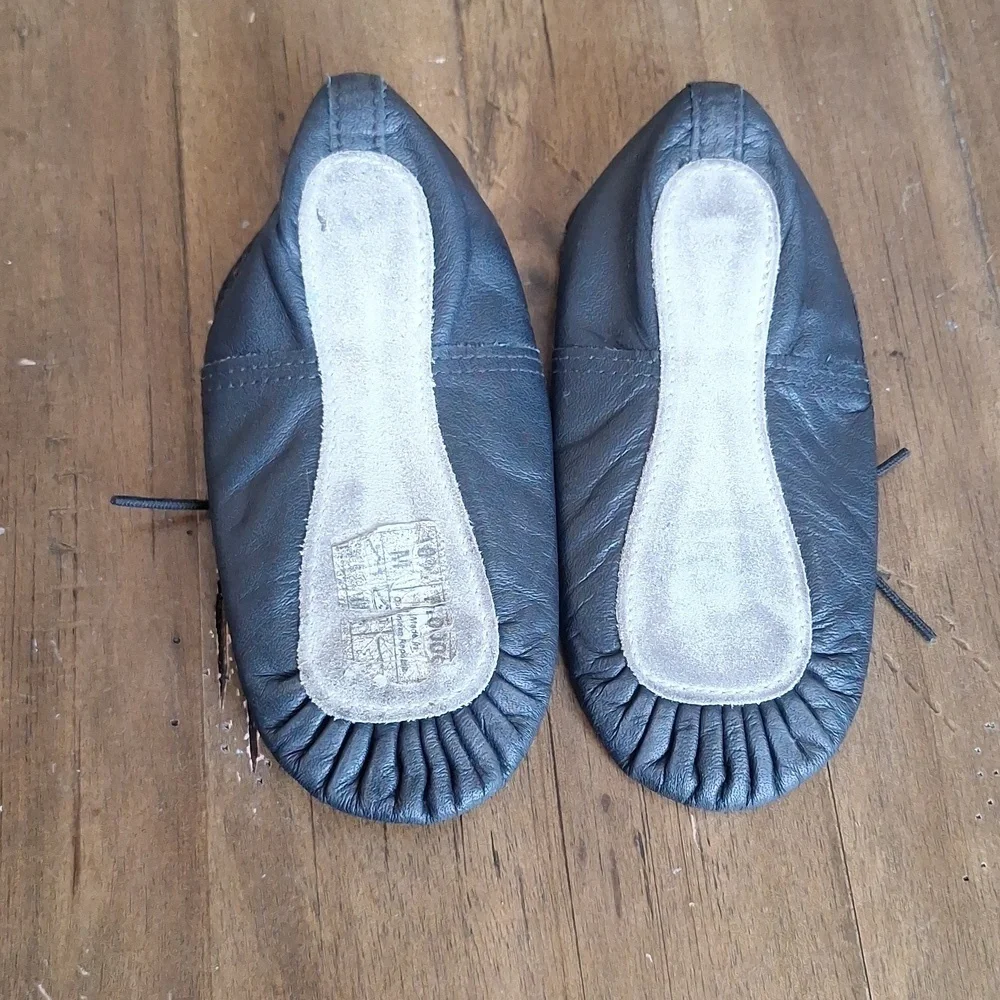 Theatricals comfortable stylish