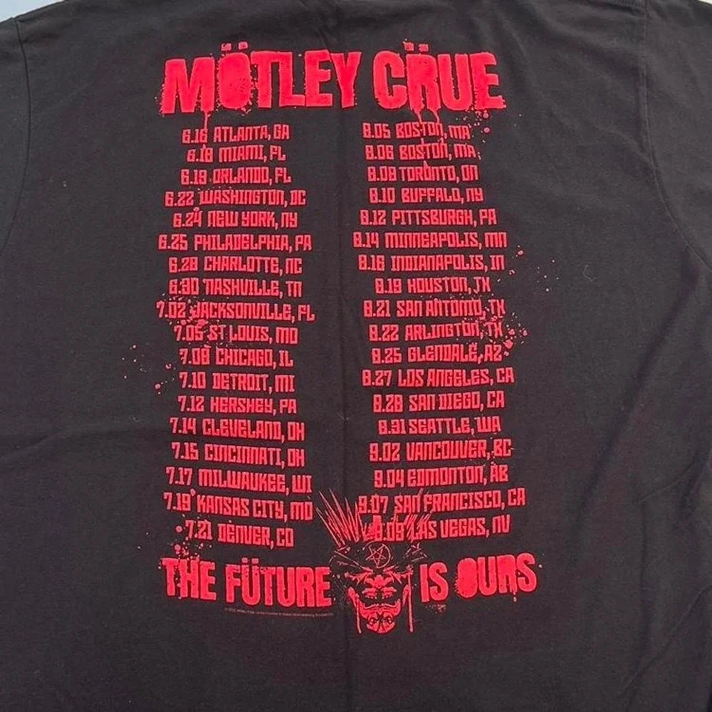 Gildan motley crue