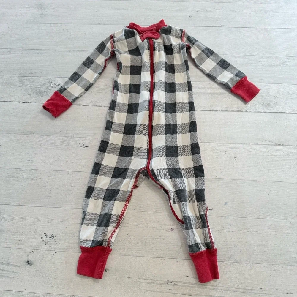 Hanna Andersson baby one piece footless sleeper‎ black and white checkered 18/24