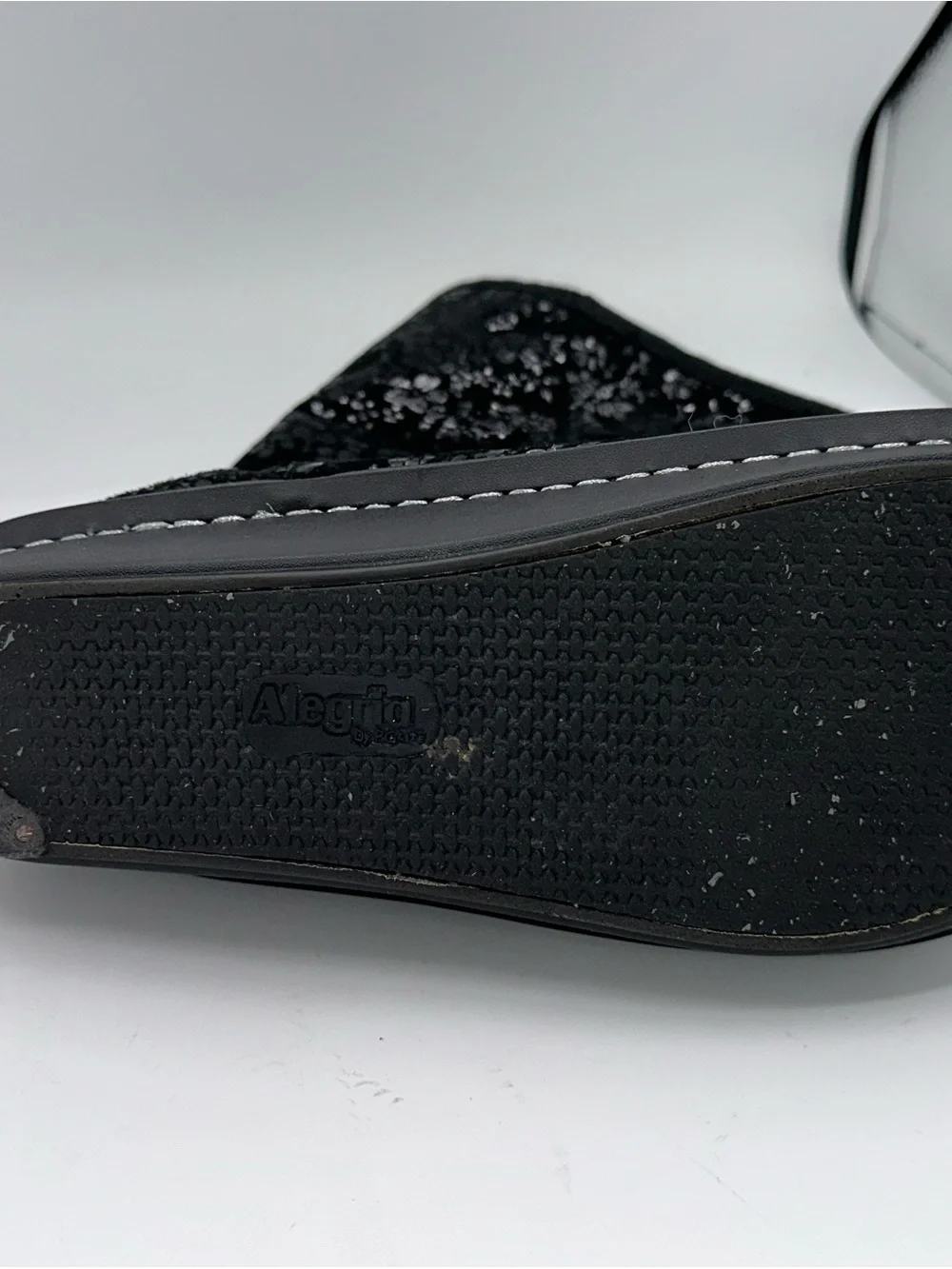 Alegria stylish black