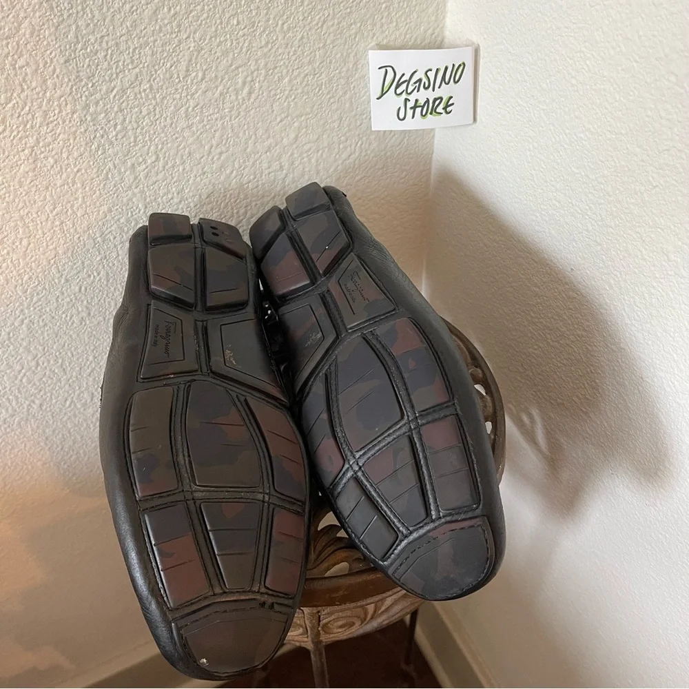 Salvatore Ferragamo size ee