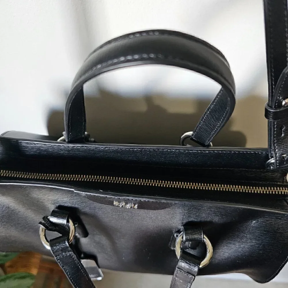 Lauren Ralph Lauren ready satchel very