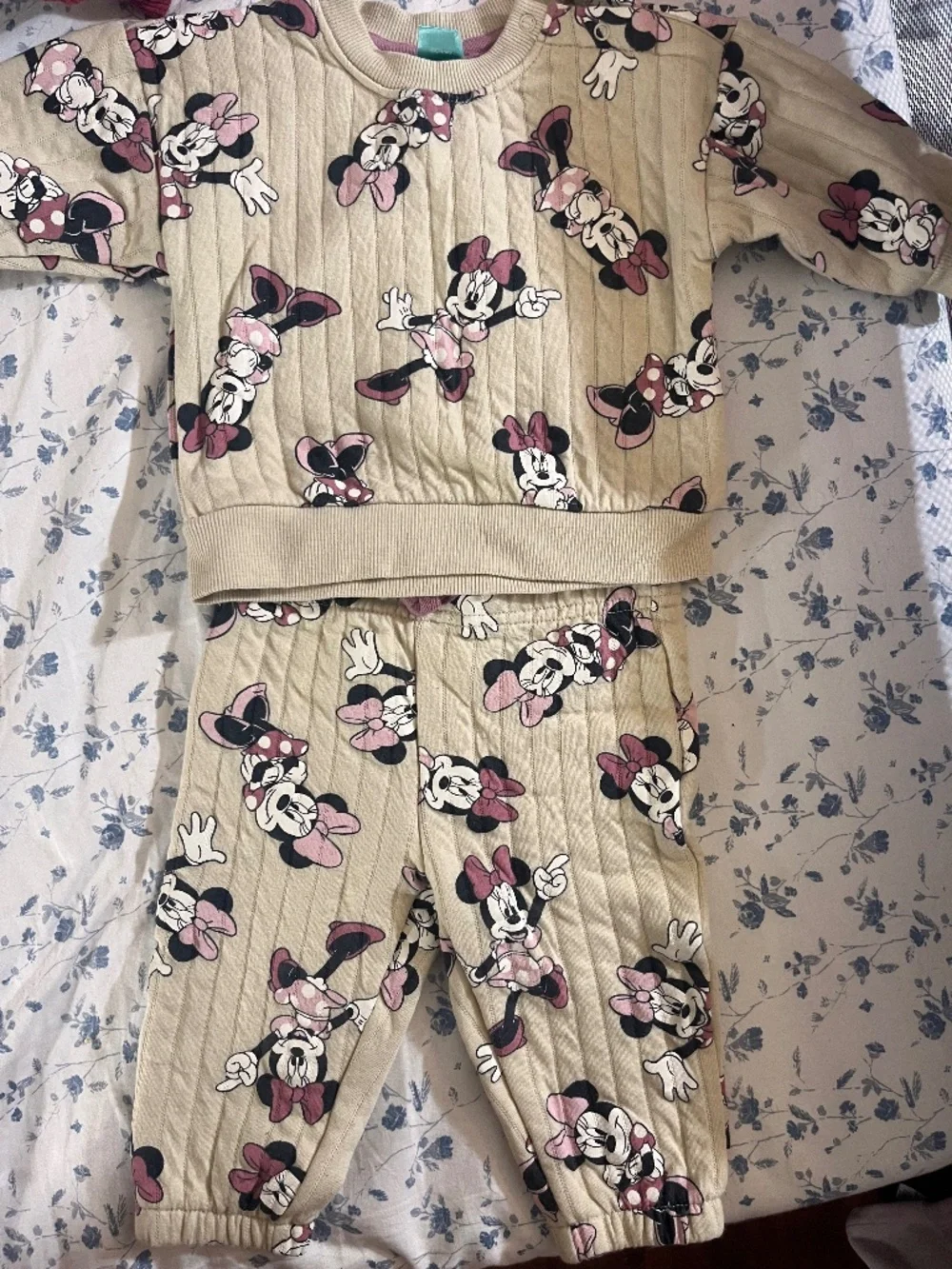 Minnie Mouse Sweatpants Set