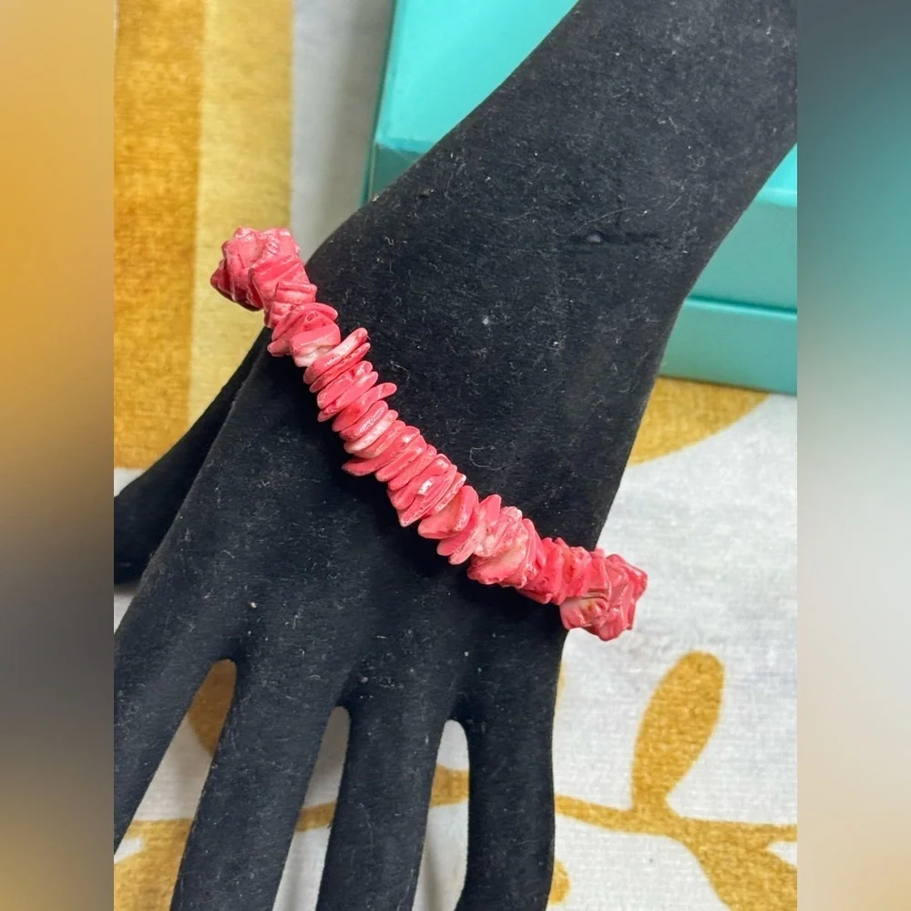 Beautiful Red/Pink Shell Bracelet “Coral Shaped” 7.5
