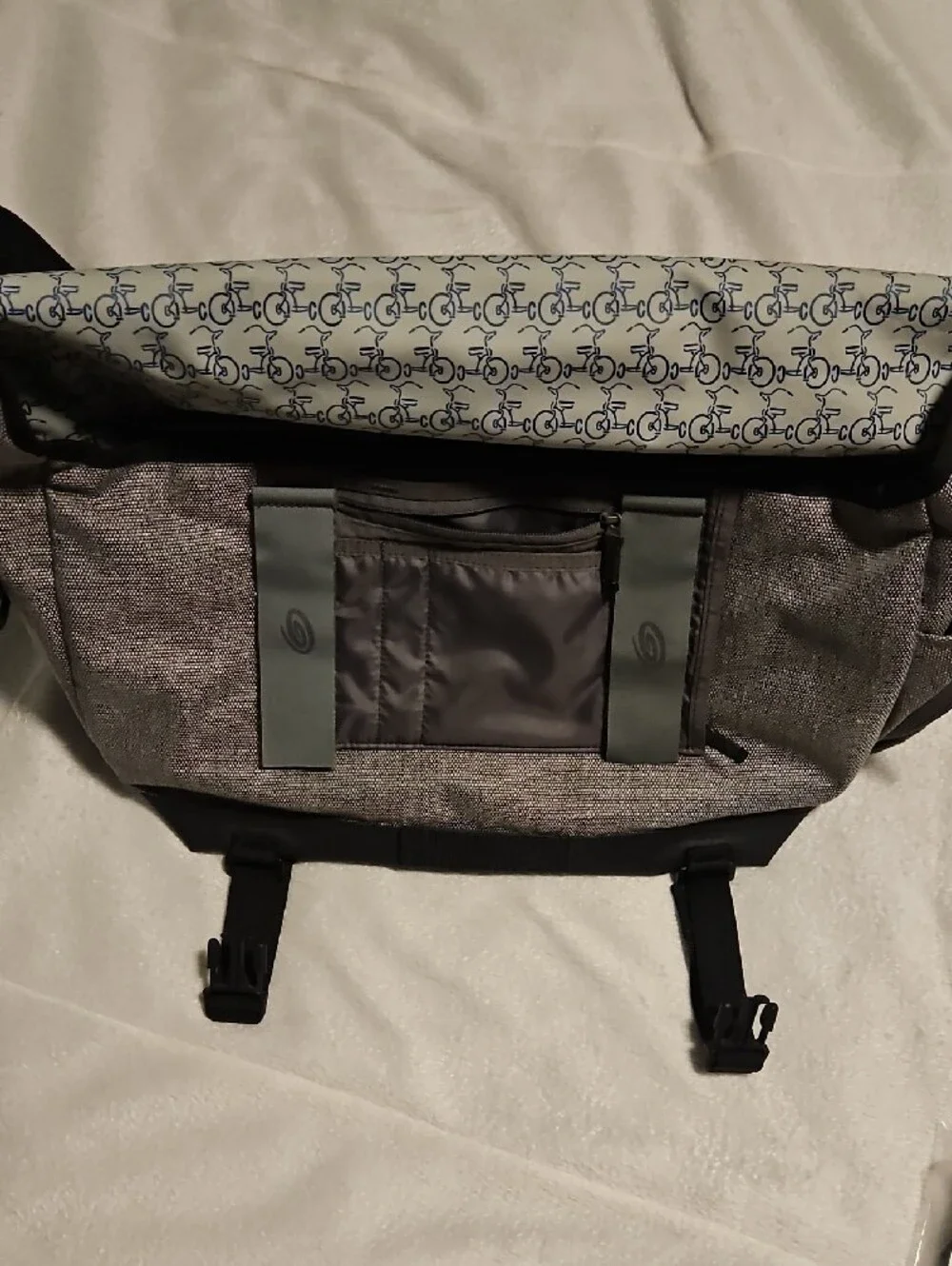 Timbuk2 classic messenger