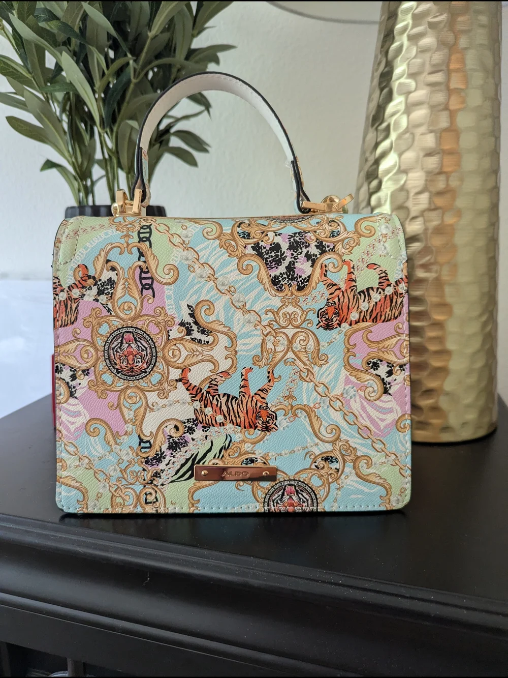 N/A stylish pastel
