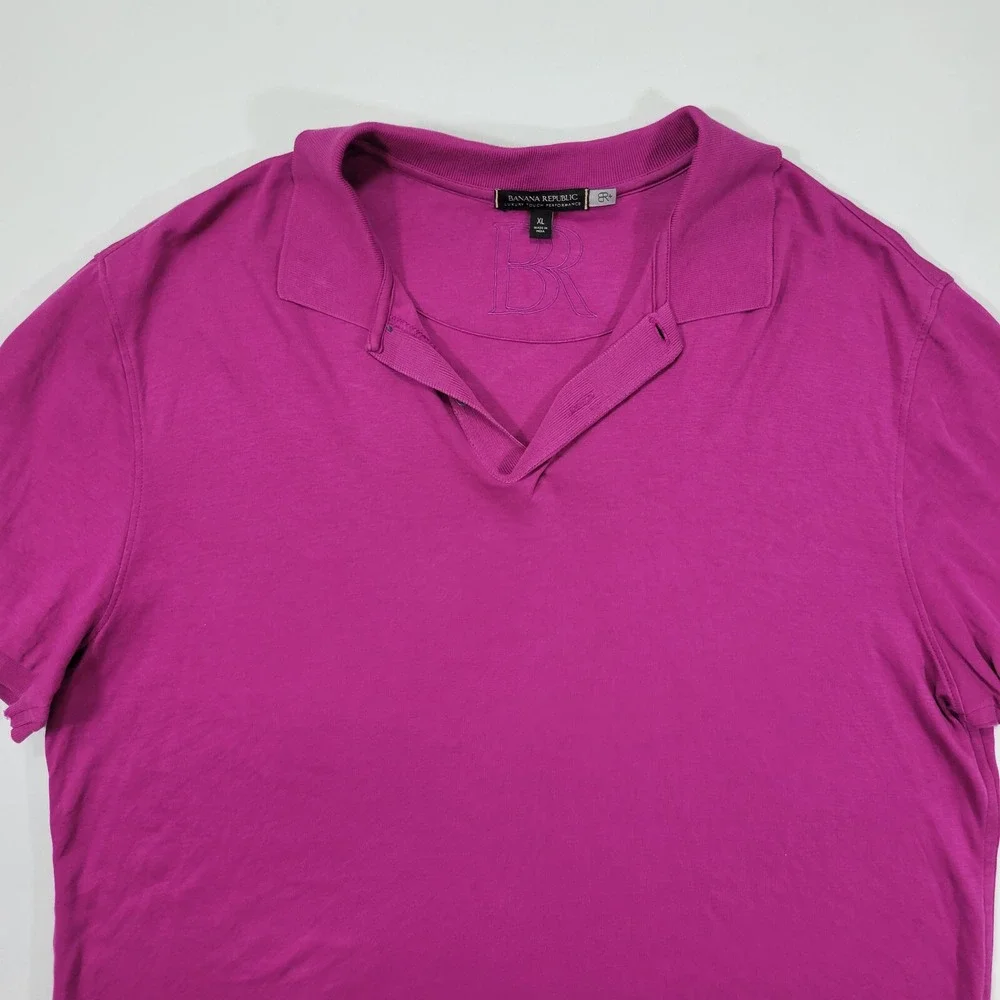 Banana Republic minor hole