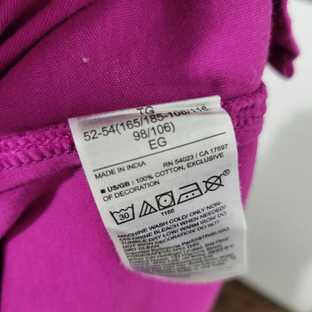 Banana Republic minor hole