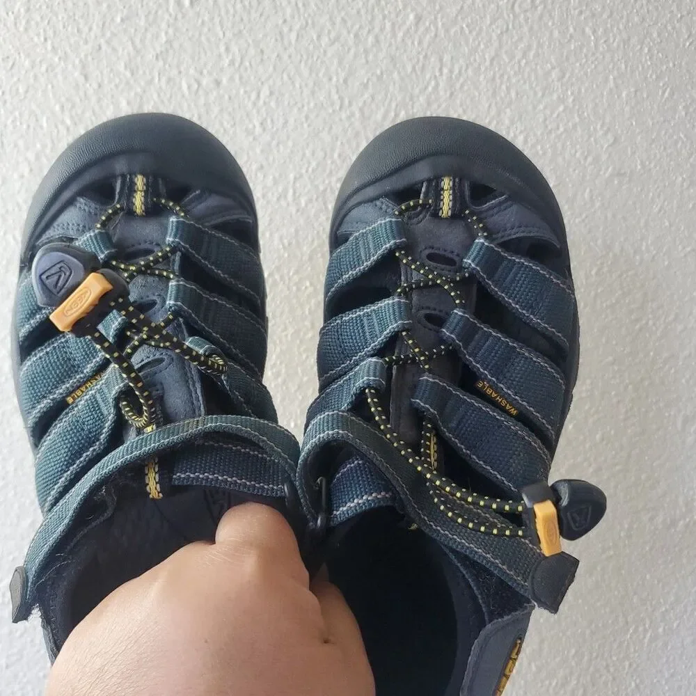 Keen Newport H2 Kids Blue Black Waterproof Hiking Water Sandals Size 3 1006557