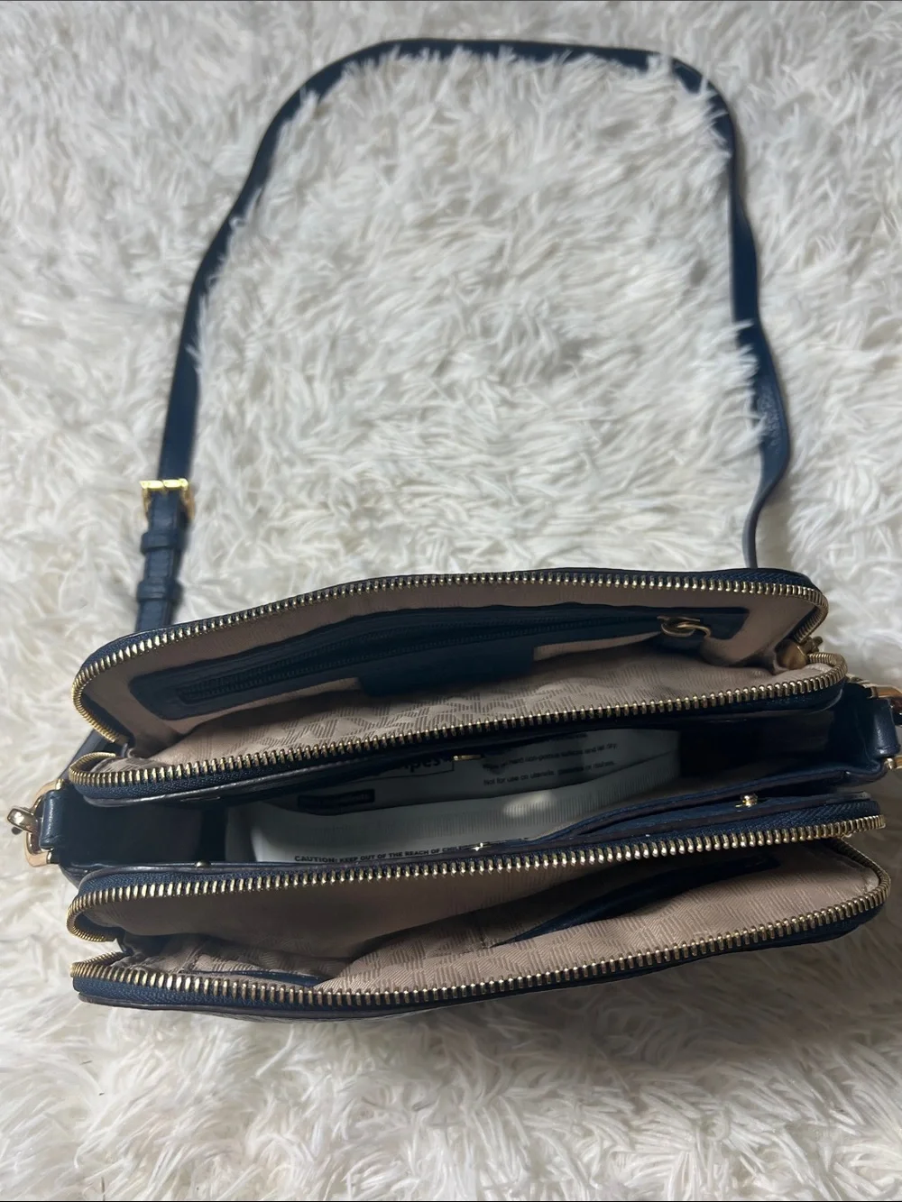 Michael Kors compact pebbled