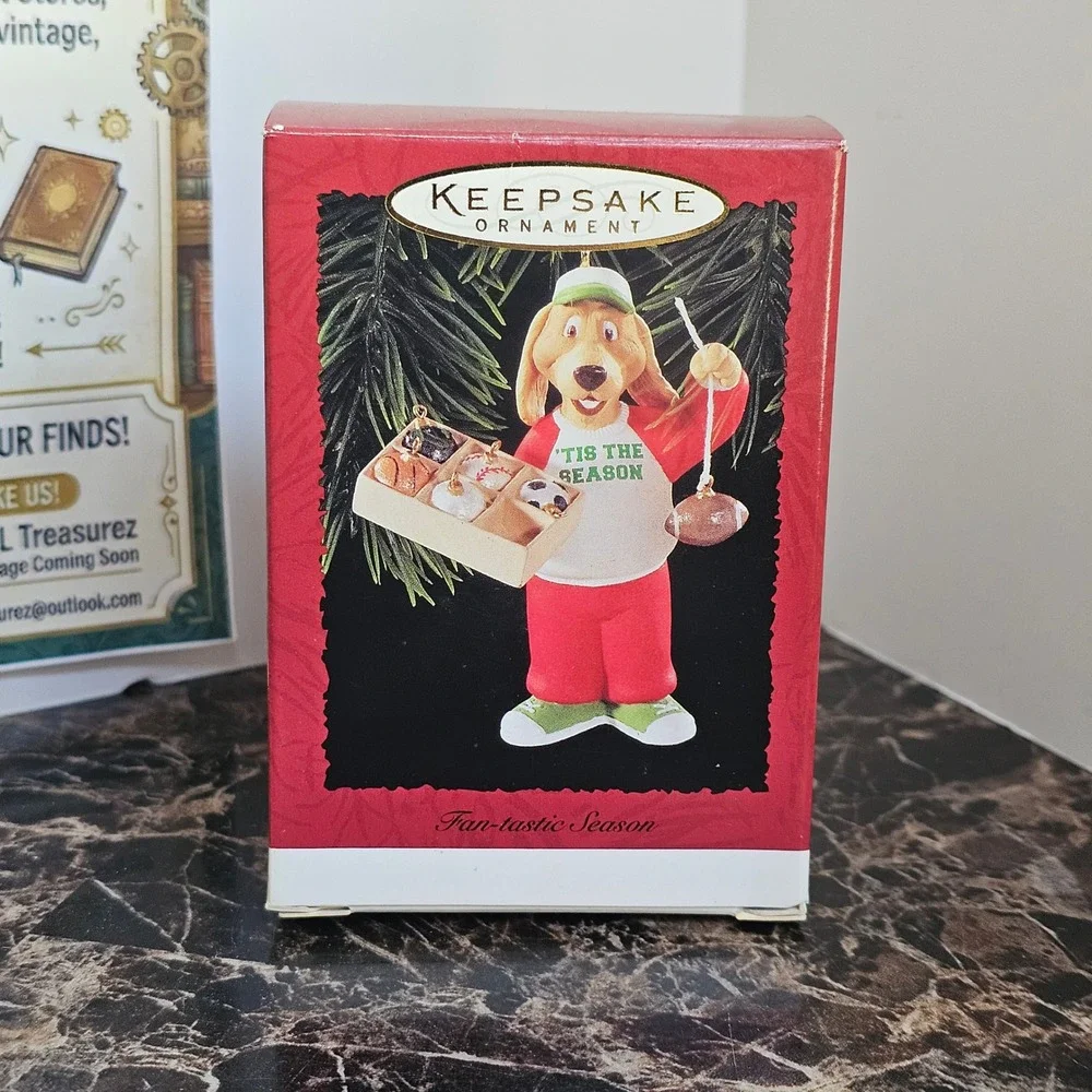 Vintage 1996 Hallmark Keepsake Ornament Fan-tastic Season Dog Sports Fan QX5924