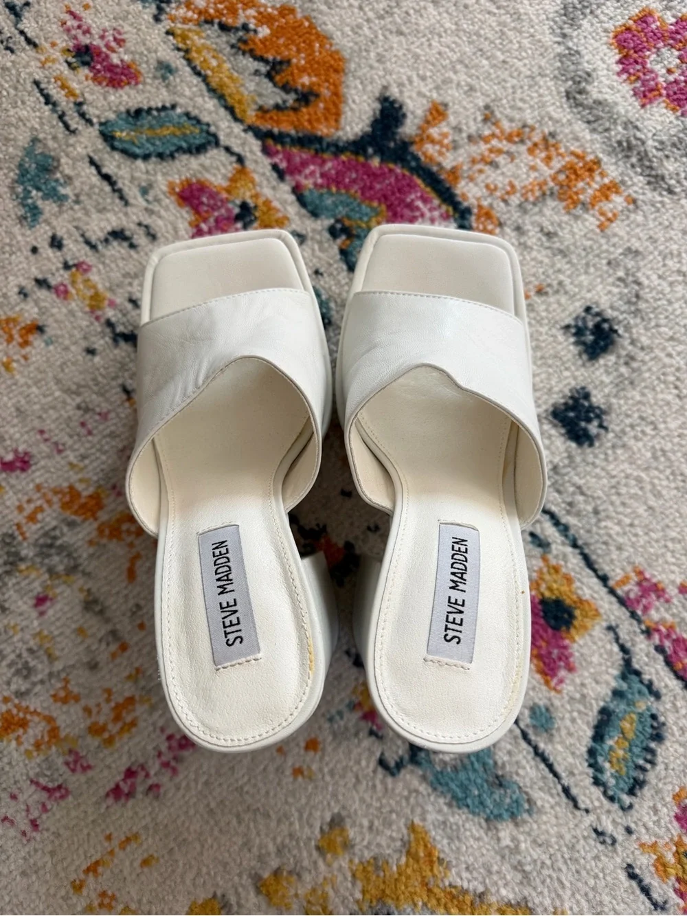 Steve Madden iconic white