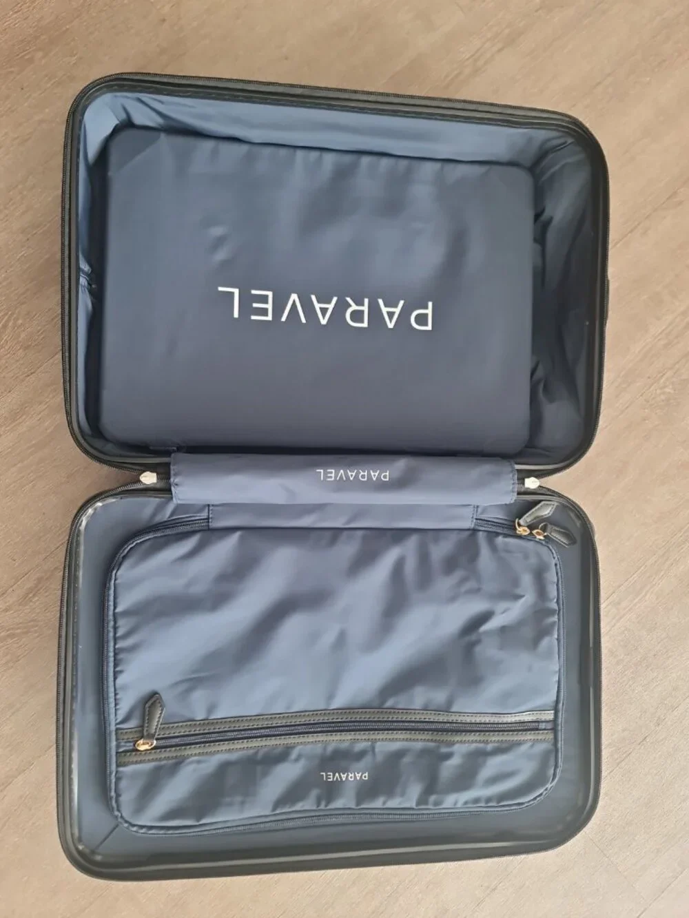 Paravel solid allows jetsetter