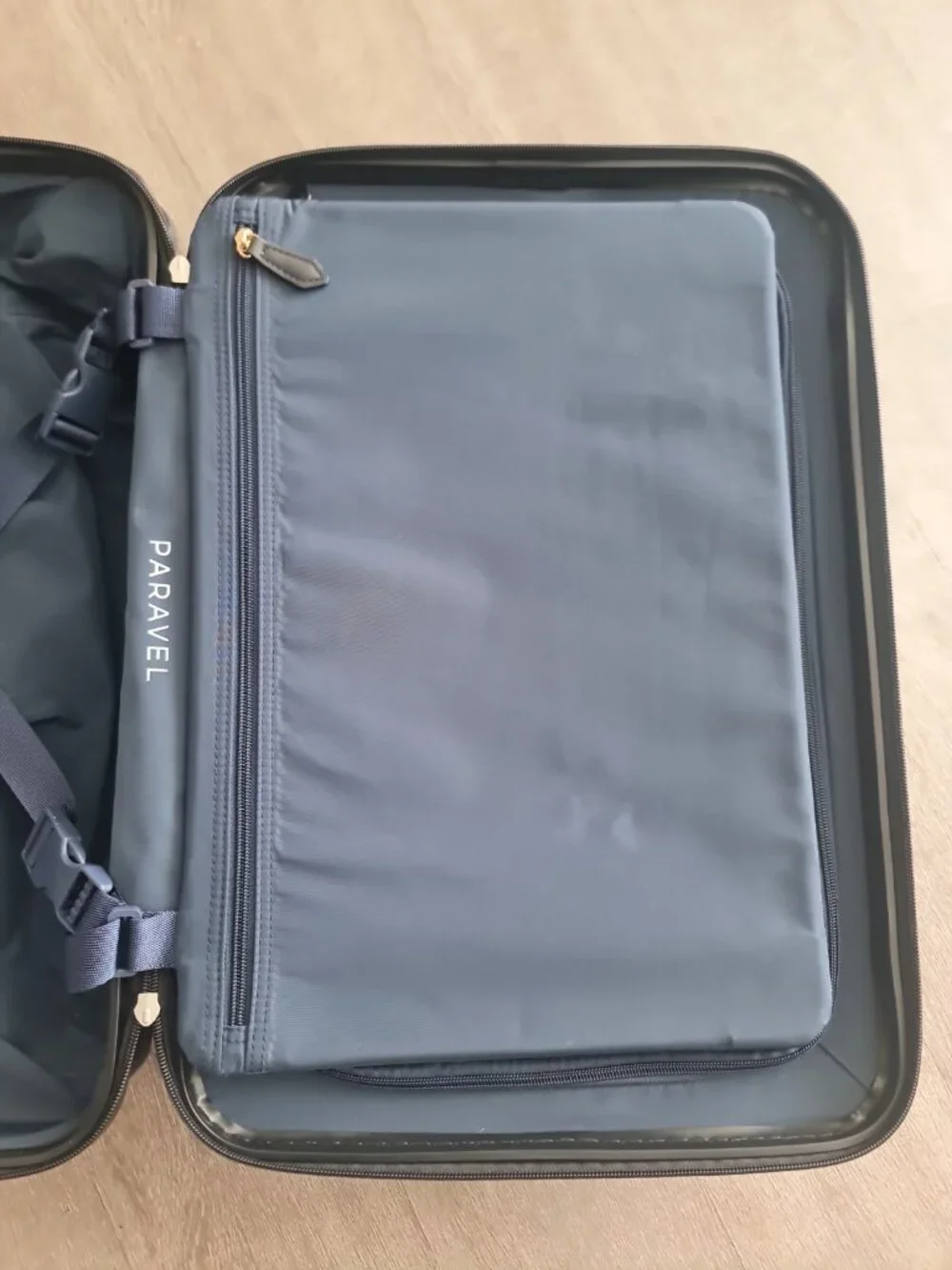 Paravel belongings hardshell solid