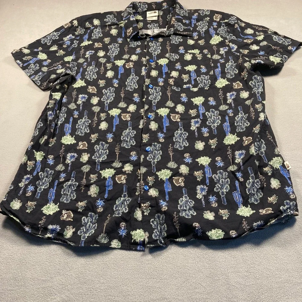 The North Face Shirt Mens XXL Black Short Sleeve Cactus Print Button Down