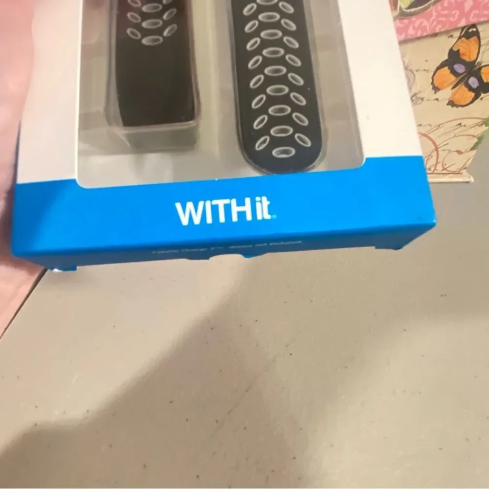 fitbit nwt black