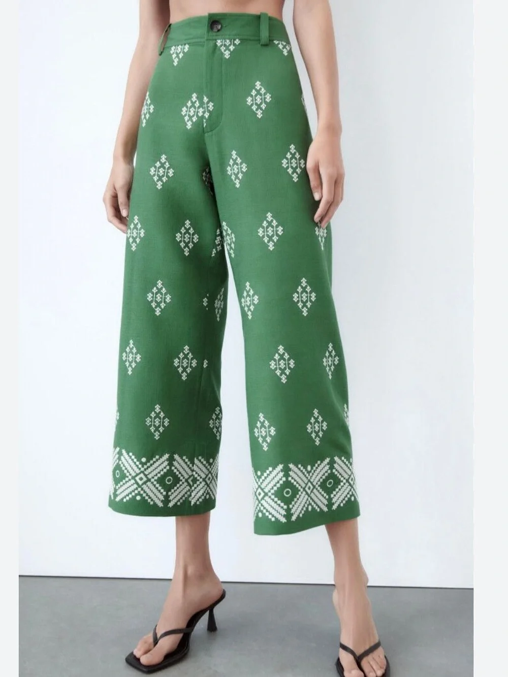 Zara Linen Embroidered Cropped Pants