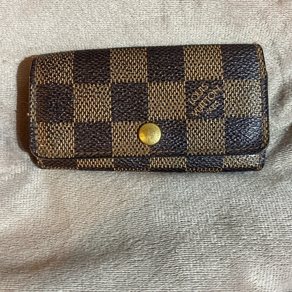 Louis Vuitton Damier Ebene key pouch