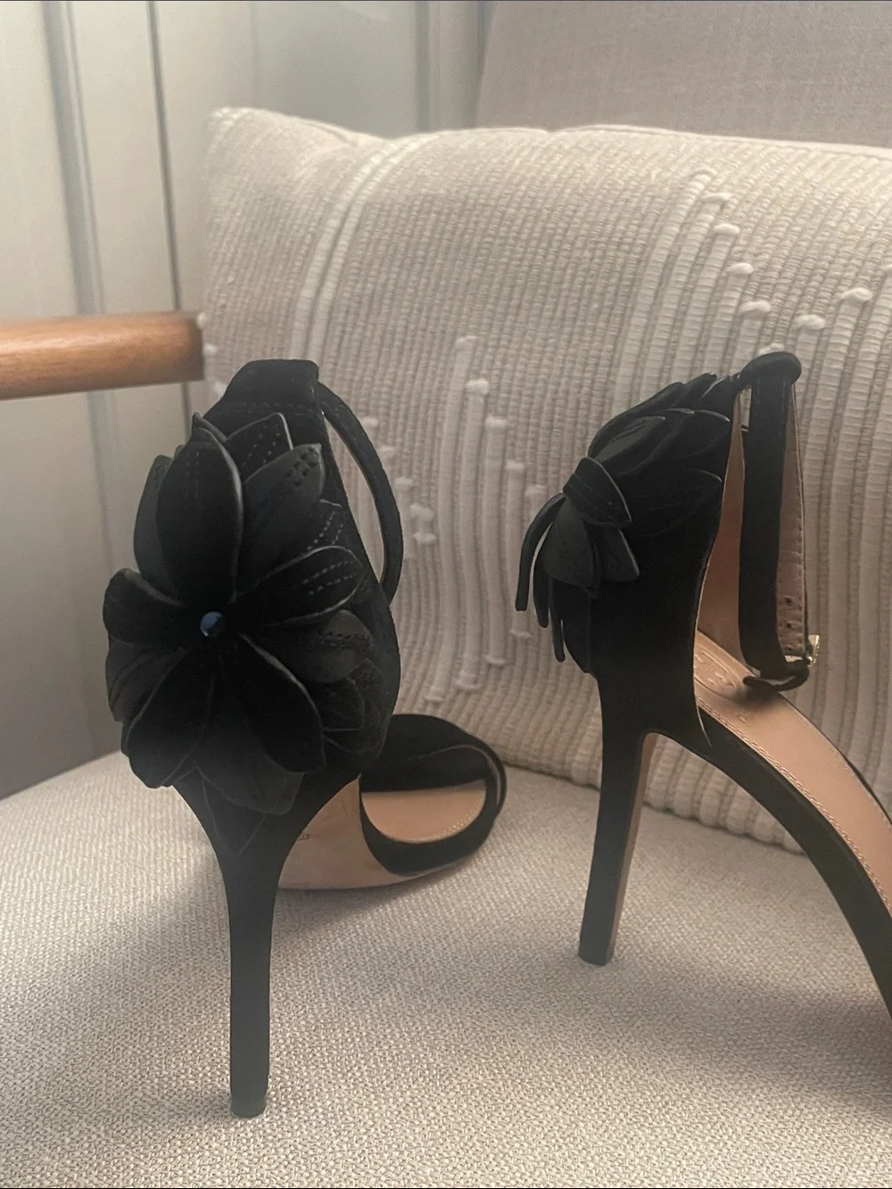 Tory Burch floral pictures