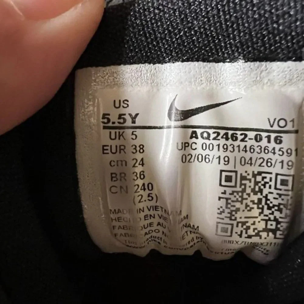 Nike size 5y