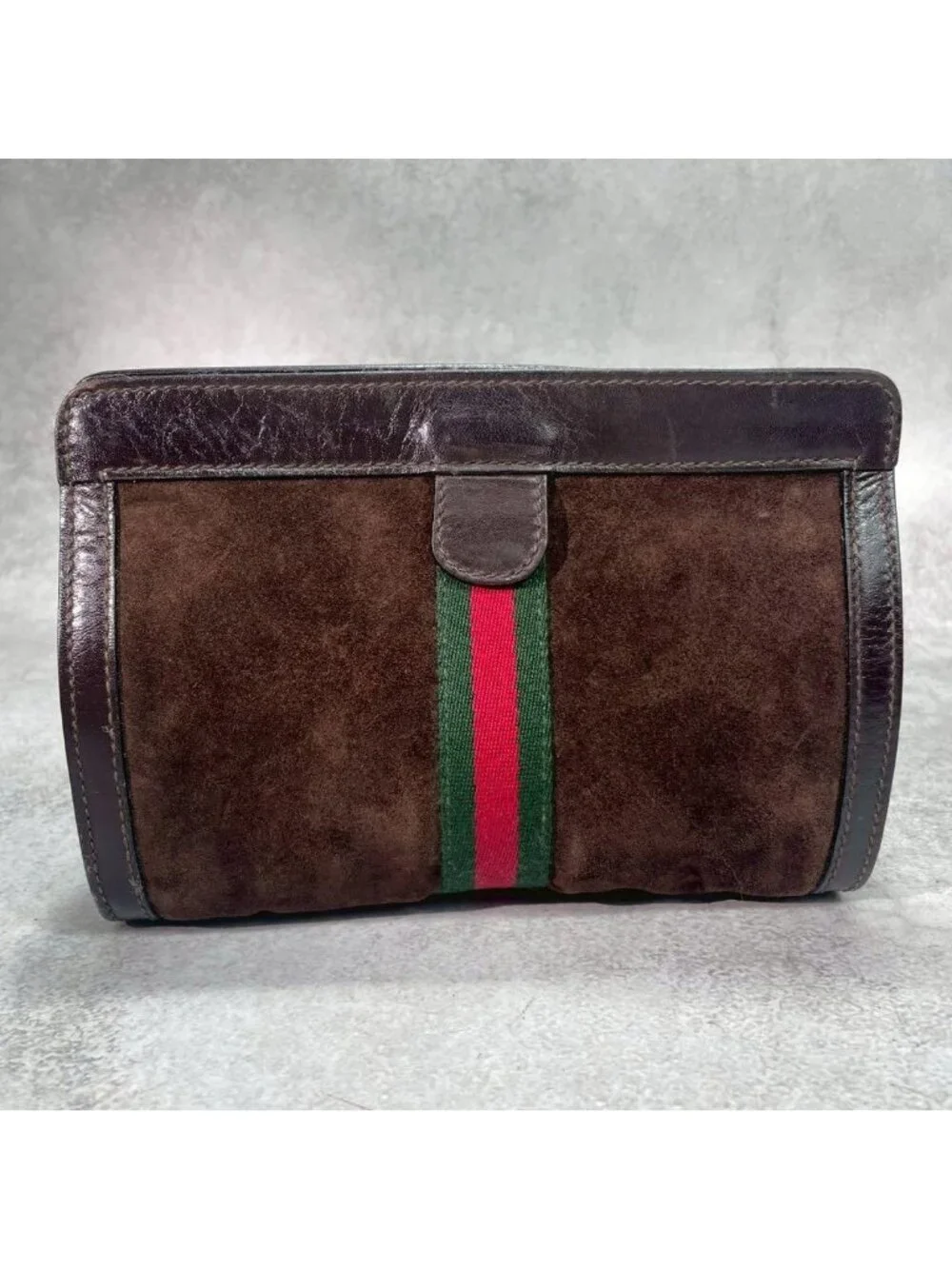 Gucci retouching slight we
