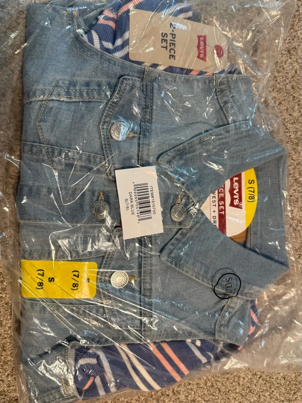 Levis dress your