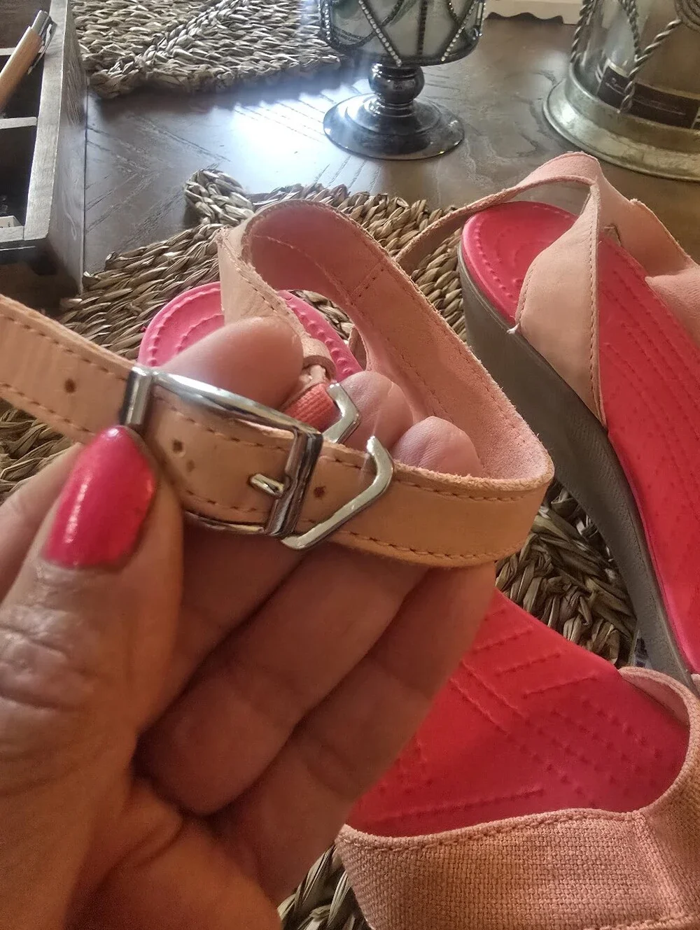 CROCS stylish peach