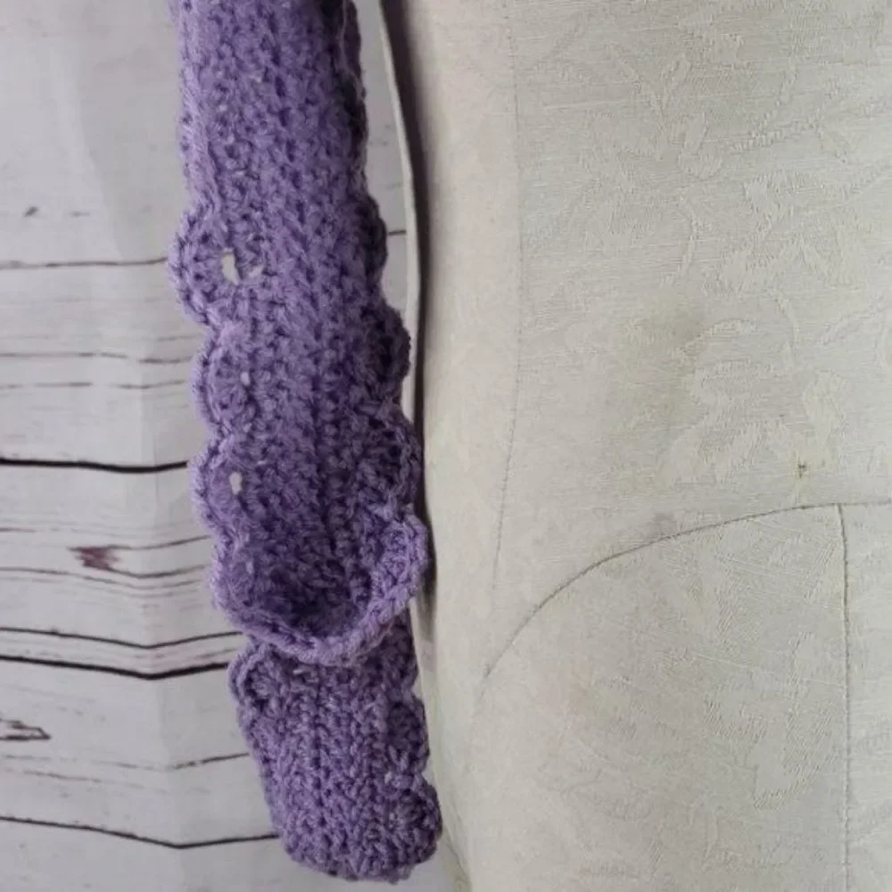 Handmade lavender scalloped