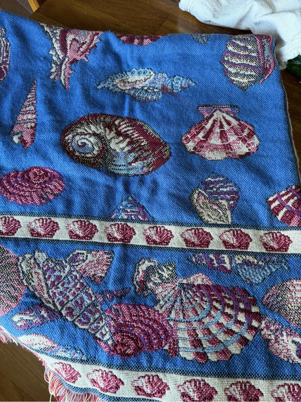 N/A woven throw