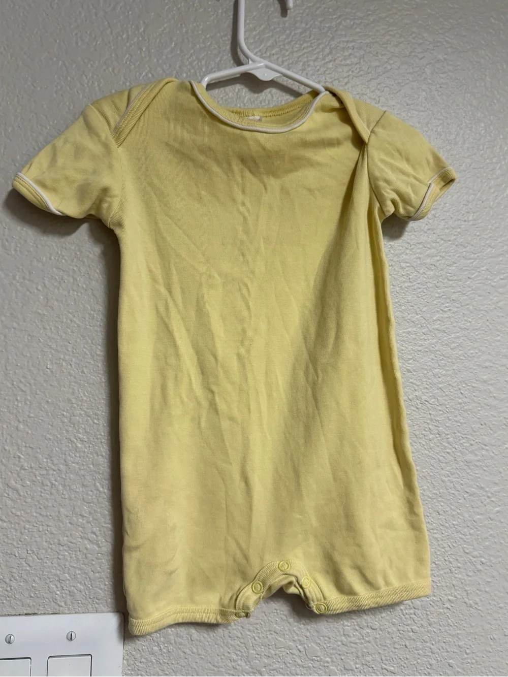 Soft Yellow Short-Sleeve Baby One-Piece Bodysuit