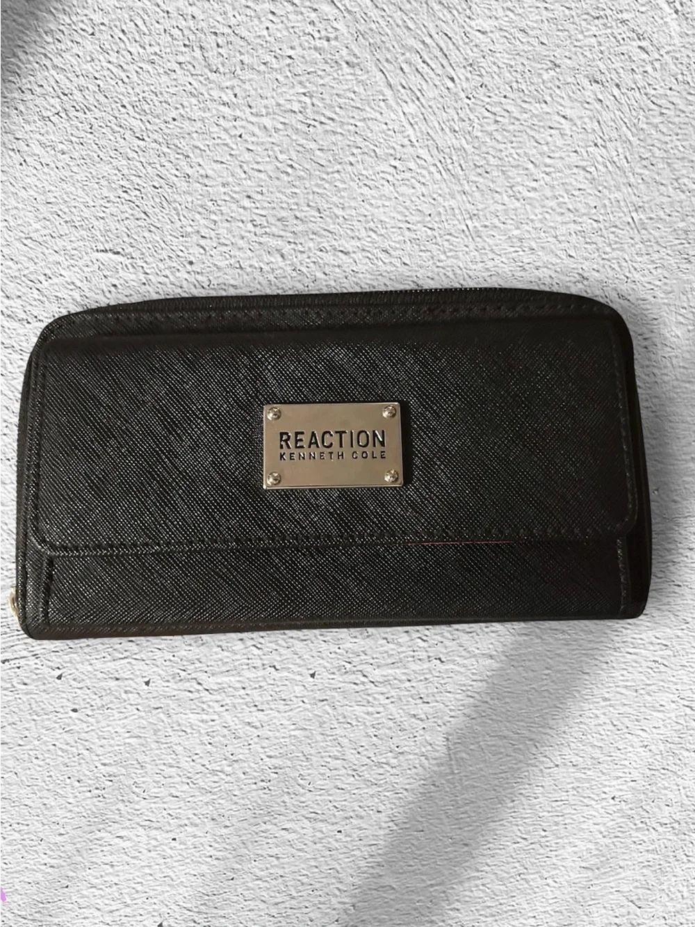 New with no tag ,Kenneth Cole Reaction Black Textured Zip-Around long wallet