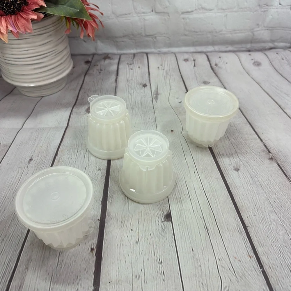 Tupperware good used