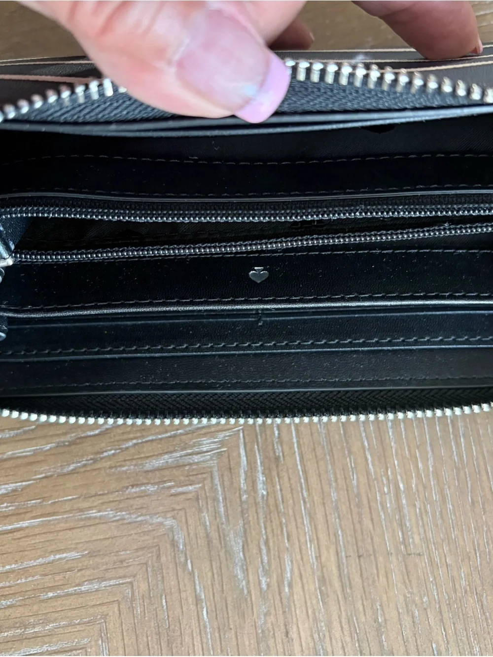 kate spade sleek zip