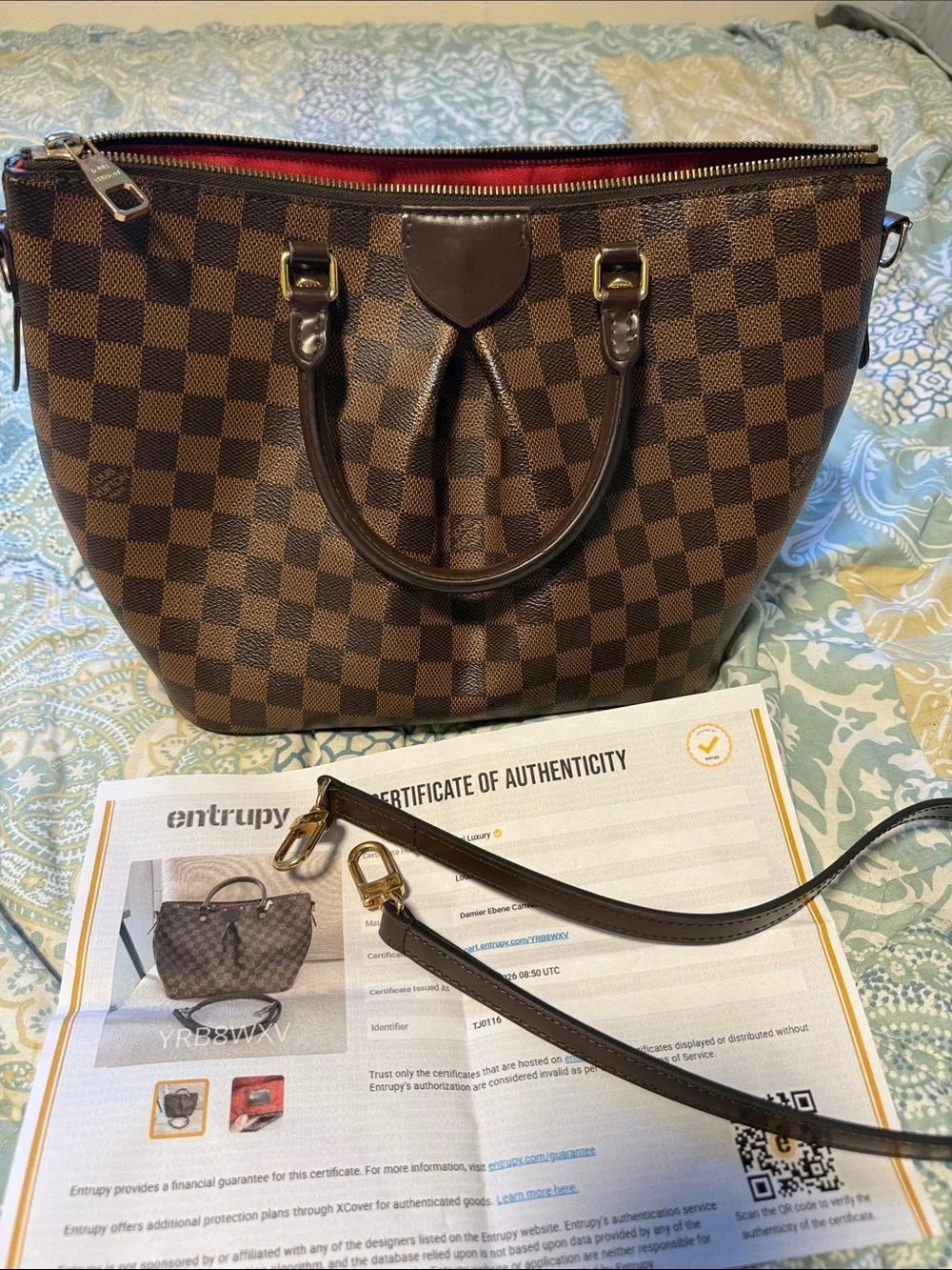 Louis Vuitton classic damier