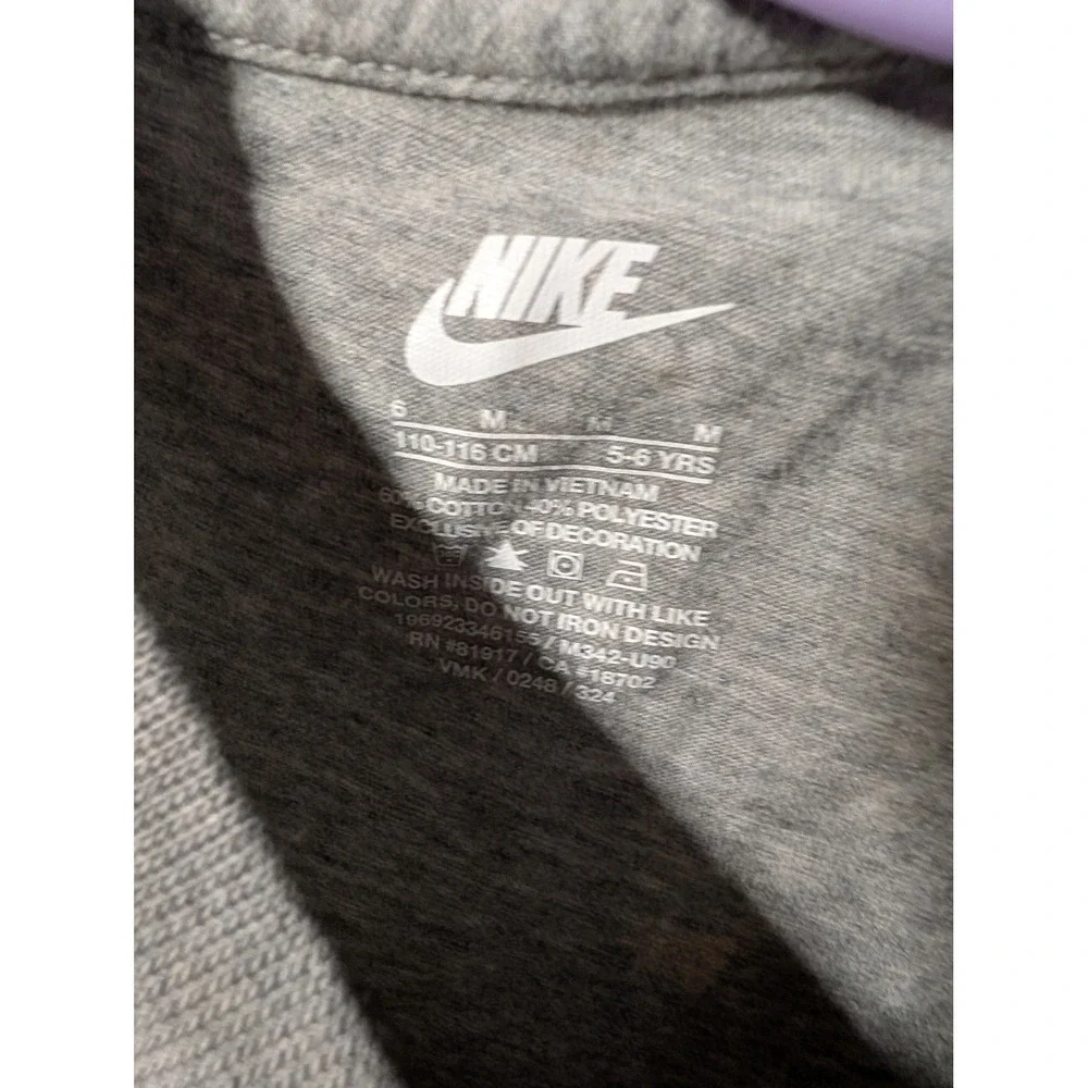 Nike boys gray