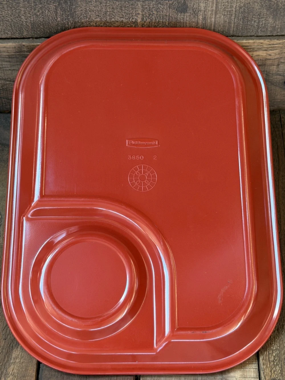 Rubbermaid durable rust
