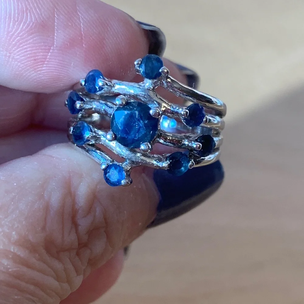 N/A gorgeous ring