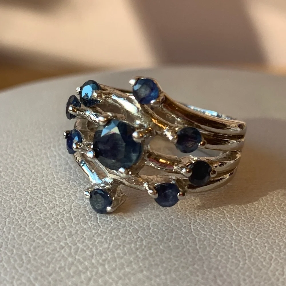 N/A gorgeous ring