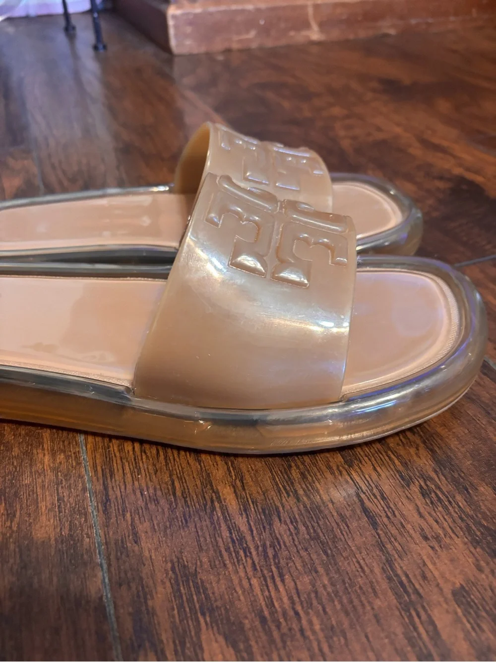 Tory Burch sleek tory