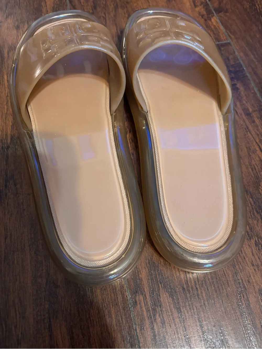 Tory Burch sleek tory
