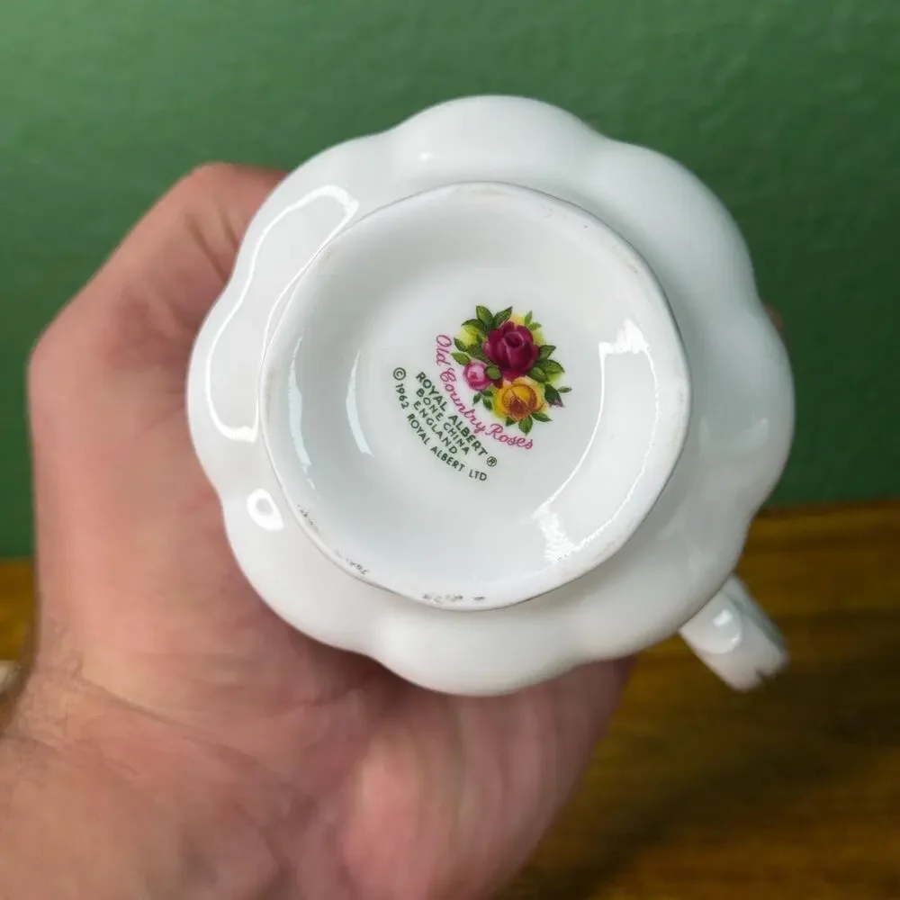 Royal Albert normal signs