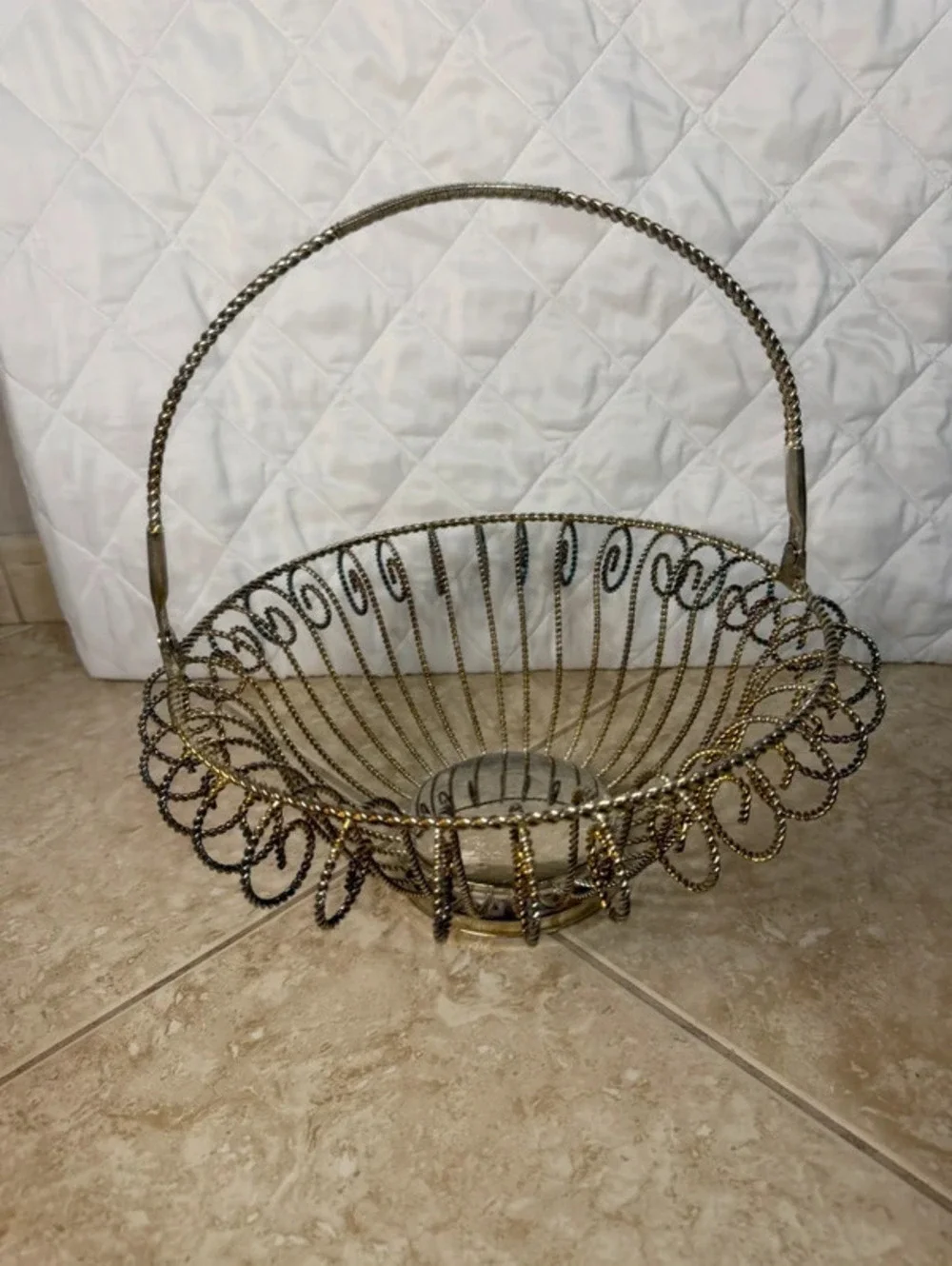 Vintage Ornate Twisted Wire Metal Basket with Moving Handle Fruit Bowl