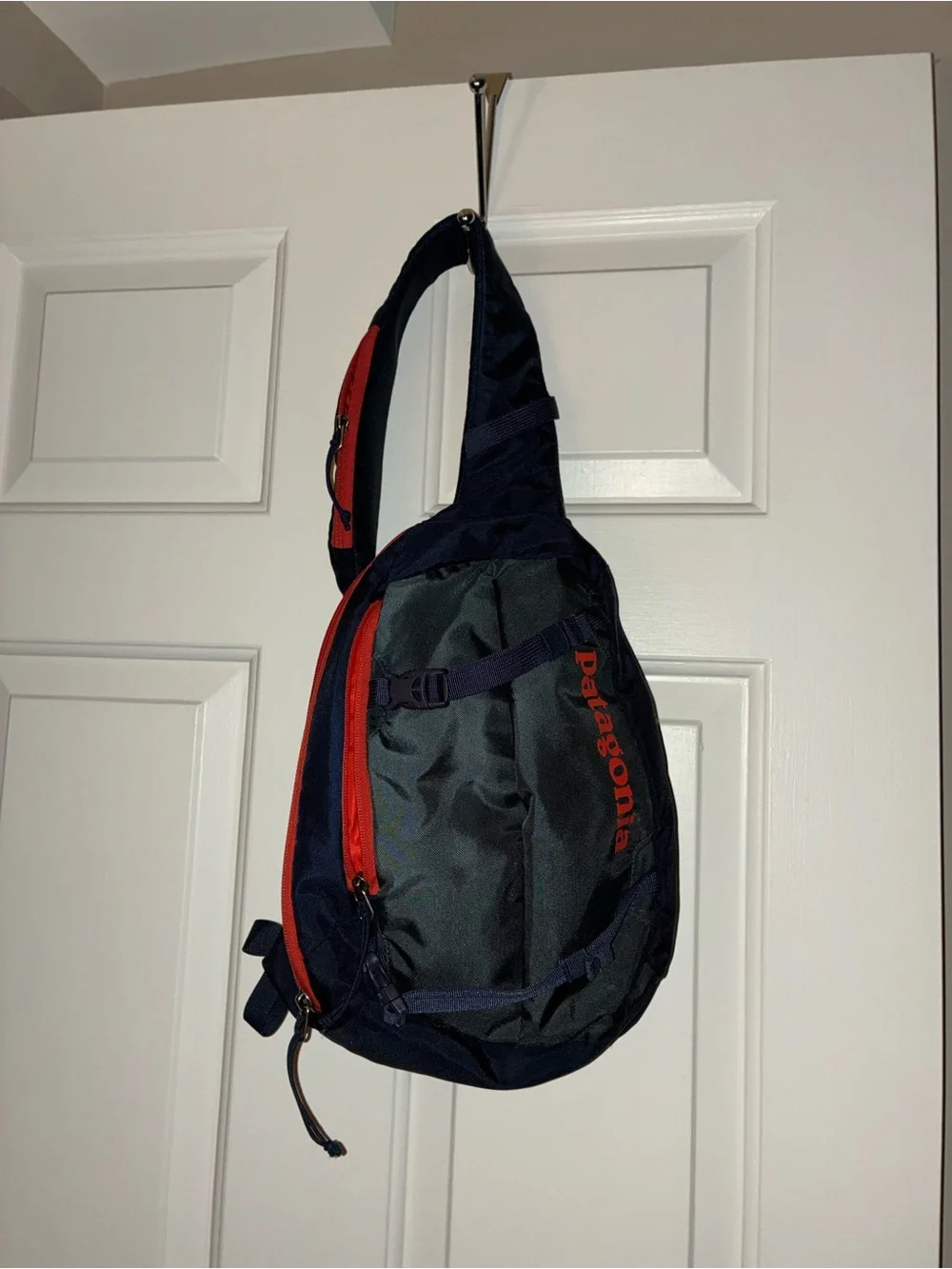 Patagonia sleek sling