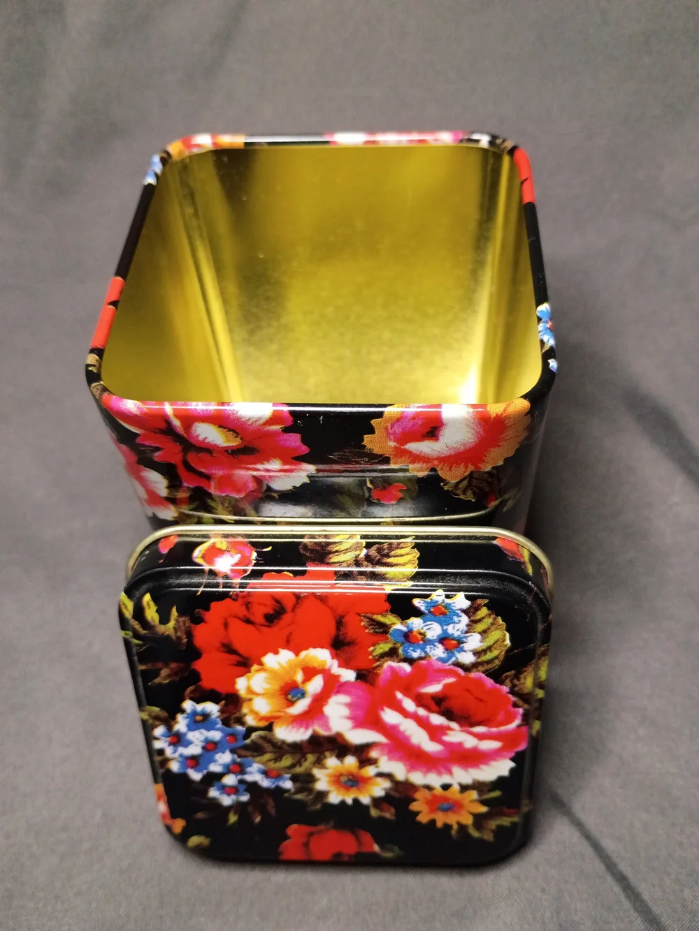 N/A decorative metal